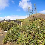Βίλα La Bodega - House On Volcano With A Piano