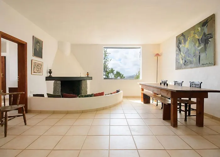 La Bodega - House On Volcano With A Piano Haría