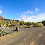 Villa La Bodega - House On Volcano With A Piano