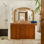 Villa La Bodega - House On Volcano With A Piano *
