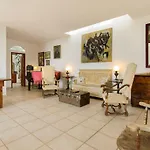 Villa La Bodega - House On Volcano With A Piano Haría