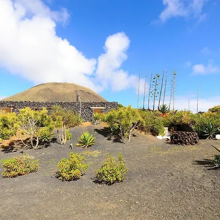 La Bodega - House On Volcano With A Piano * Haría