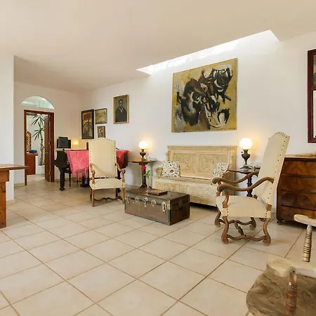 Villa La Bodega - House On Volcano With A Piano Haría