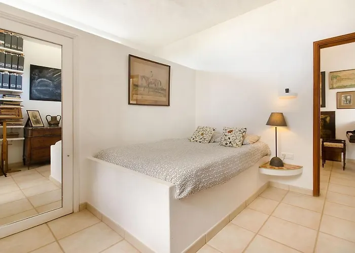 La Bodega - House On Volcano With A Piano *