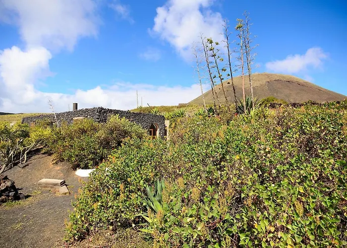 Villa La Bodega - House On Volcano With A Piano